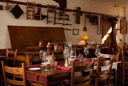 The Golden Lamb Hotel Lebanon Bagian luar foto